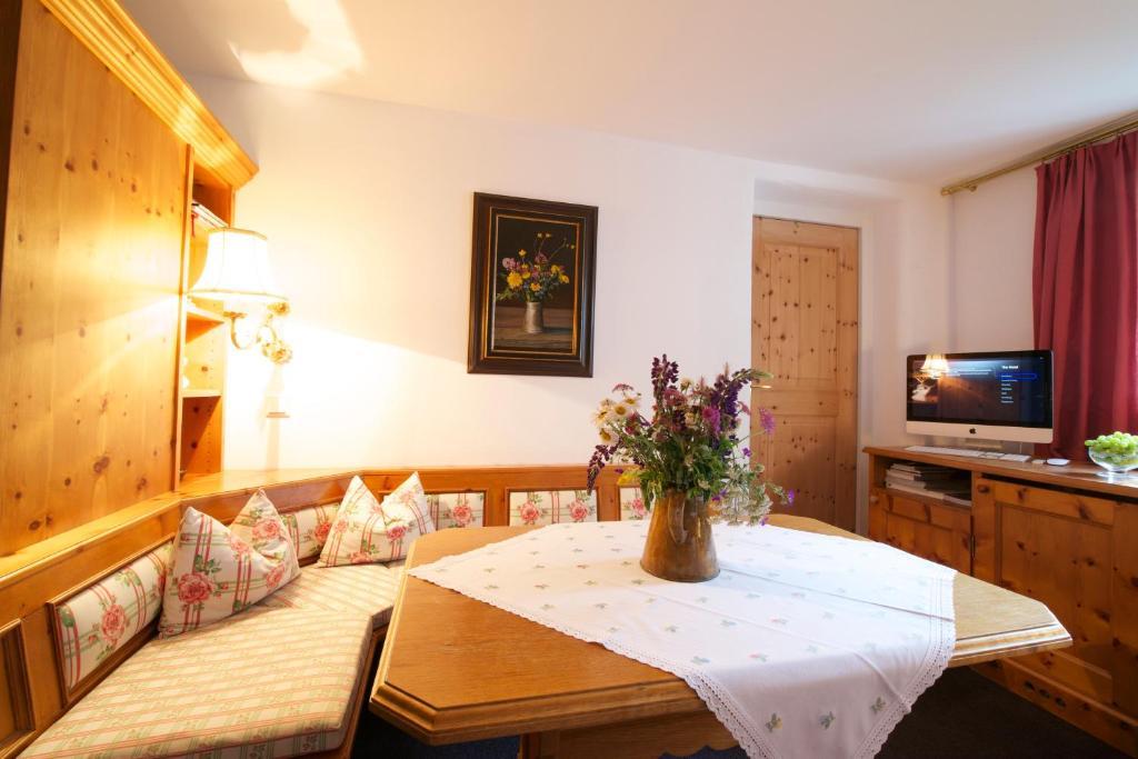 Das Bergschloessl - Very Special Sankt Anton am Arlberg Chambre photo